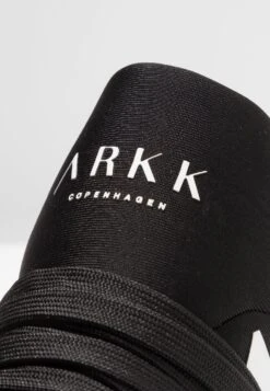 ARKK Copenhagen Raven - Trainers - All Black/White -Famous Lady Shoe Store 07332ec20d4946af9fd98be539e942f3