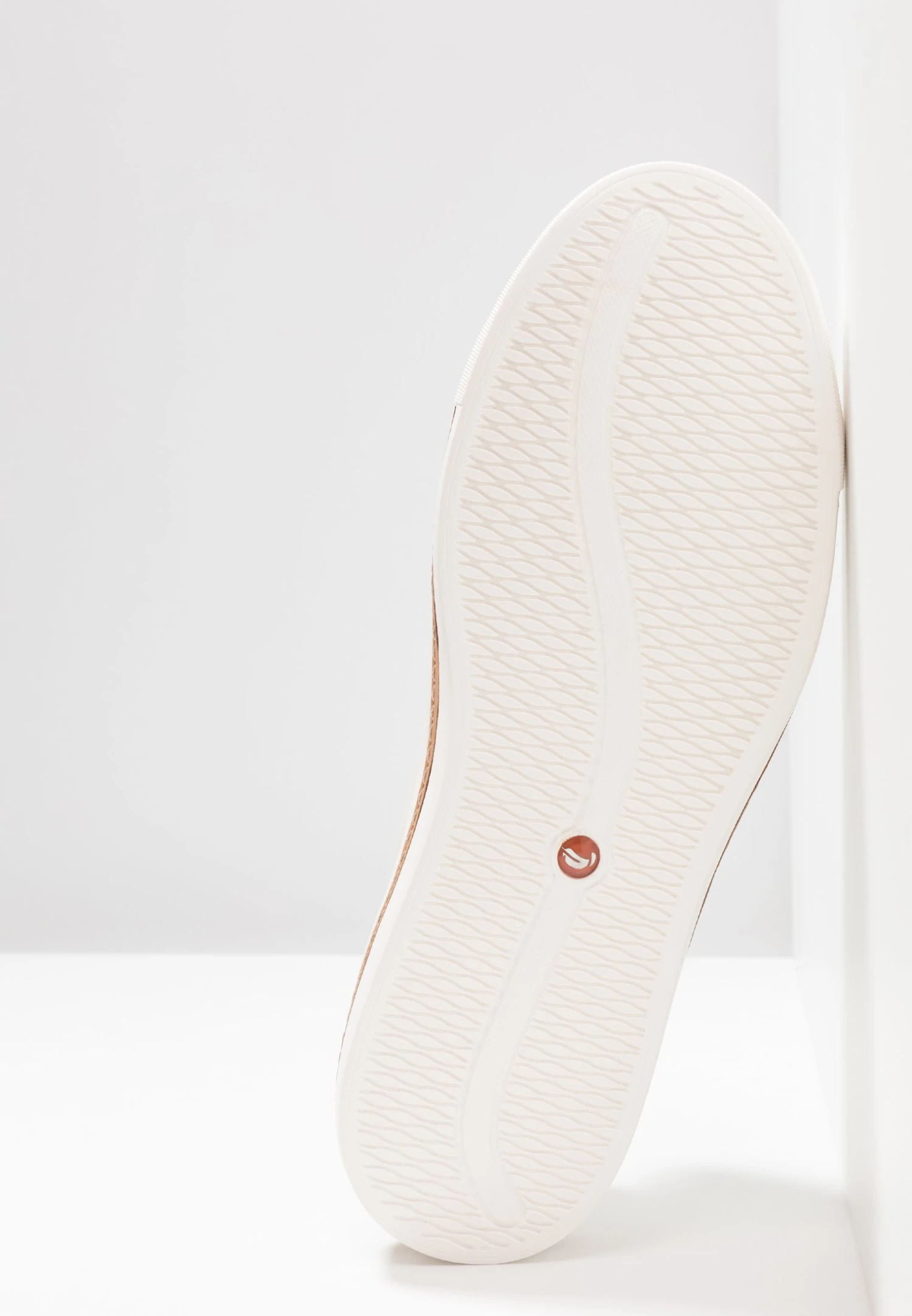 Clarks Un Maui Lace - Trainers - White 7 Clarks Un Maui Lace - Trainers - White - Image 7