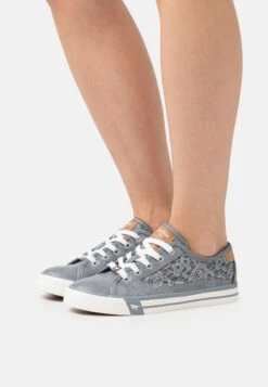 Mustang Trainers - Sky