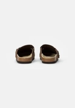 Pier One Leather Unisex - Slippers - Brown 8 Pier One Leather Unisex - Slippers - Brown -Famous Lady Shoe Store 18a09b6c3e71439784e427988b058842