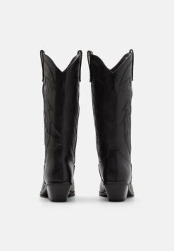 Madden Girl Redford - Cowboy/Biker Boots 7 Madden Girl Redford - Cowboy/Biker Boots -Famous Lady Shoe Store 1e02dade00f04e55b153870e1b0e6a29