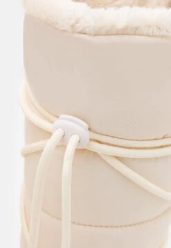 S.Oliver Winter Boots - Cream 11 S.Oliver Winter Boots - Cream -Famous Lady Shoe Store 221d5c9c141945b298b2a604655b991d