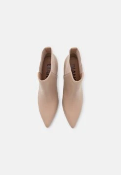 Bianco Biachic Chelsea - Ankle Boots - Nougat 11 Bianco Biachic Chelsea - Ankle Boots - Nougat -Famous Lady Shoe Store 2d67c1eff1924a50862483cef9f1bcf2