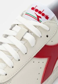 Diadora Game Waxed Unisex - Trainers - White/Red Pepper -Famous Lady Shoe Store 3b2d5c8497fc485fbcd818df110bb75a
