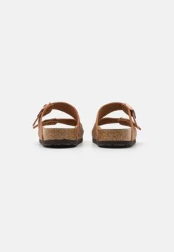 Birkenstock Arizona Unisex - Slippers - Ginger Brown 8 Birkenstock Arizona Unisex - Slippers - Ginger Brown -Famous Lady Shoe Store 3c4e7c2519034bb9835055926199ca0c