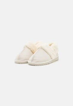 Pier One Slippers - White -Famous Lady Shoe Store 3d24649a22144e62b50d5c178dda582a