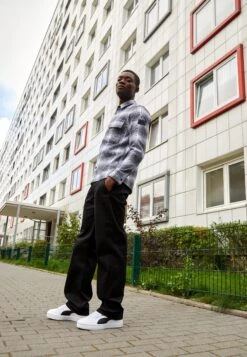 Puma Ca Pro Classic Unisex - Trainers - White/Black -Famous Lady Shoe Store 3d298e686c3244bb893e24699d2b3ba5