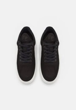 Filling Pieces Low Top Sky- Trainers - Black -Famous Lady Shoe Store 44408ed0762f48bab850524128287051