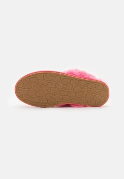 Ugg Scuffette - Slippers 10 Ugg Scuffette - Slippers -Famous Lady Shoe Store 61bf0ced5ebb430c8f314c19349d7a55