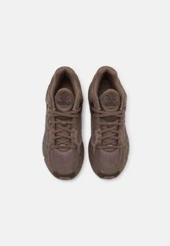 Adidas Originals Astir - Trainers - Earth Strata/Dark Brown 15 Adidas Originals Astir - Trainers - Earth Strata/Dark Brown -Famous Lady Shoe Store 644ece93bc274afe9306bfa13396482e