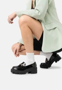 Carver - Slip-Ons - Black