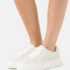 Sidney - Trainers - Offwhite
