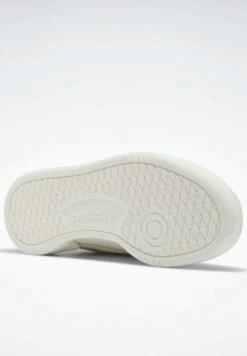 Reebok Classic Club - Trainers - White 11 Reebok Classic Club - Trainers - White -Famous Lady Shoe Store 6f54881e7223449ca2bc40f442aa8f1d