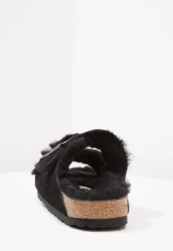 Birkenstock Arizona - Slippers - Black -Famous Lady Shoe Store 7c308ac0eeb045b89d84e32ebadb3450