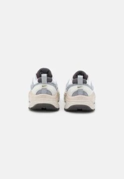 Nike Sportswear Air Max Bliss Unisex - Trainers - Wolf Grey/Med Ash/Summit White/Orewood Brown/Pilgrim/Metallic Silver -Famous Lady Shoe Store 7f2c09b5961b40449bb565dc4aab42a9
