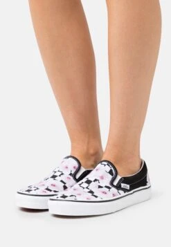 New Release 1 Vans Classic Slip On - Slip-Ons - Black