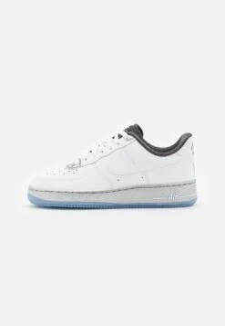 Nike Sportswear Air Force 1 07 Se - Trainers - White/Metallic Silver/Black/Clear
