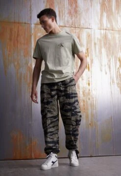 Diadora Game Unisex - High-Top Trainers - White/Blue Caspian Sea -Famous Lady Shoe Store 9bde6e97a9a942a2a78bd782937566d5