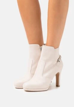 Tamaris Classic Ankle Boots - Ivory