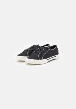 Pepe Jeans Brady - Trainers - Black -Famous Lady Shoe Store a04b65b80b7643c0a1d9c908f4a62926