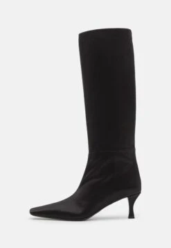 Famous Lady Shoe Store -Famous Lady Shoe Store b237b86ca51341ee9de71272d92322fe