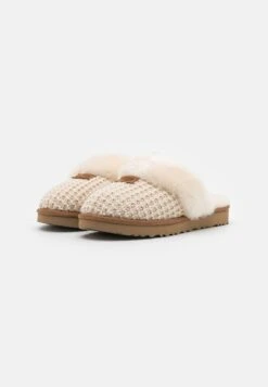 Ugg Cozy - Slippers - Cream -Famous Lady Shoe Store b447d3eb2eee4d598de74ea451e5634d