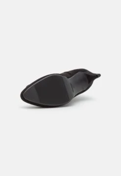 Anna Field Classic Ankle Boots - Black -Famous Lady Shoe Store b9564f55e2754b08ad3b2650629033d6