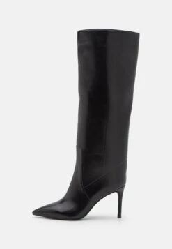 Famous Lady Shoe Store -Famous Lady Shoe Store c21134c44b714c2a8df8d7c0a803f6d7