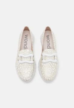 Wonders Slip-Ons - Damla Off -Famous Lady Shoe Store cd4a71c2ae77469f9f96e5ea889f80fe