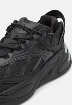 Adidas Originals Ozmorph Unisex - Trainers - Core Black/Grey Six -Famous Lady Shoe Store da967ec71b0b489c90afae8667cbcf02