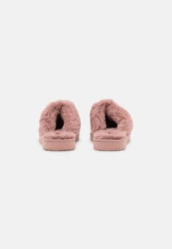 Even&Odd Slippers - Pink 9 Even&Odd Slippers - Pink -Famous Lady Shoe Store ddbb99b12dfa4b7dbeb3d9b90475a59a