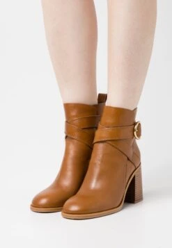 Famous Lady Shoe Store 37 See By Chloé Lyna - High Heeled Ankle Boots