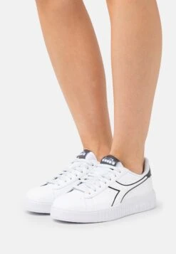 Diadora Step- Trainers - White/Black