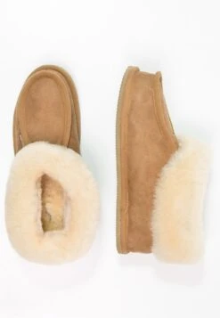 Shepherd Lena - Slippers - Chestnut 10 Shepherd Lena - Slippers - Chestnut -Famous Lady Shoe Store ef00af1015df459f8679b99ee91c555a