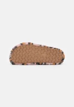 ONLY Shoes Onlharper Teddy Slide - Slippers - Light Pink/Brown 10 ONLY Shoes Onlharper Teddy Slide - Slippers - Light Pink/Brown -Famous Lady Shoe Store ef6faf2f6ac6421bb2ad6e4c84758cc7