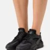 Nike Sportswear Air Huarache - Trainers - Black/Anthracite