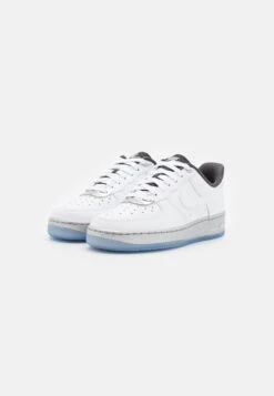 Nike Sportswear Air Force 1 07 Se - Trainers - White/Metallic Silver/Black/Clear 10 Nike Sportswear Air Force 1 07 Se - Trainers - White/Metallic Silver/Black/Clear -Famous Lady Shoe Store f4de588fb6db48fca5e48a40a1a4a0ba