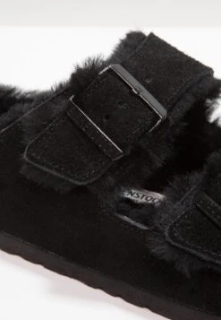 Birkenstock Arizona - Slippers - Black -Famous Lady Shoe Store fc845a31beef4f4fa591638962ca101f